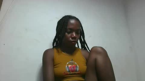 Snapshot of aangevelo chatting on November 2025 10:13:02 PM aangevelo online show from November 2025 10:13:02 PM