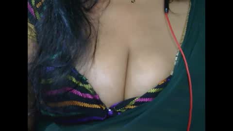 Snapshot of aaradhya_sexy_88 chatting on January 2025 09:44:02 AM aaradhya_sexy_88 online show from January 2025 09:44:02 AM