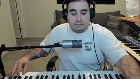 Snapshot of aaroleplayer chatting on January 2025 10:29:02 PM Aaron online show from January 2025 10:29:02 PM