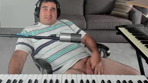 Snapshot of aaroleplayer chatting on January 2025 04:57:01 PM Aaron online show from January 2025 04:57:01 PM