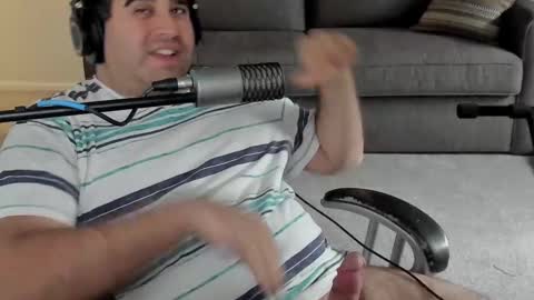 Snapshot of aaroleplayer chatting on February 2025 03:50:02 PM Aaron online show from February 2025 03:50:02 PM