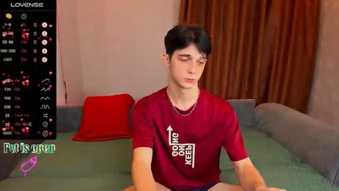 Snapshot of aaron_bang chatting on December 2025 12:20:02 AM Aaron Bang online show from December 2025 12:20:02 AM