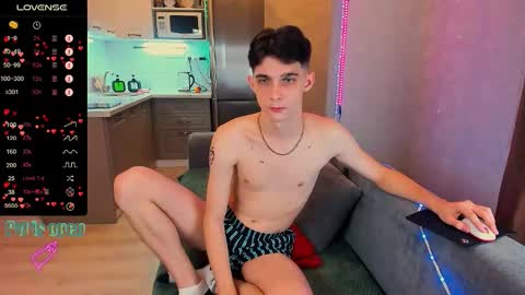 Snapshot of aaron_bang chatting on December 2025 08:24:02 PM Aaron Bang online show from December 2025 08:24:02 PM