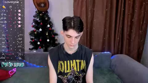 Snapshot of aaron_bang chatting on January 2026 05:23:02 AM Aaron Bang online show from January 2026 05:23:02 AM