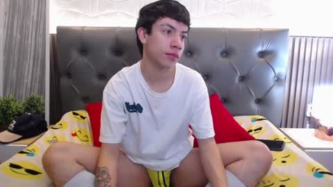 Aaron online show from December 2024 12:29:02 PM