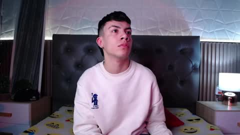 Aaron online show from December 2024 12:38:01 PM