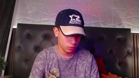 Aaron online show from December 2024 05:16:01 PM