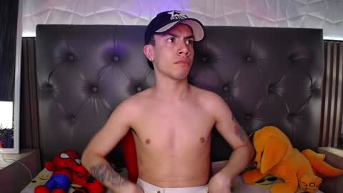 Aaron online show from December 2024 11:21:01 PM