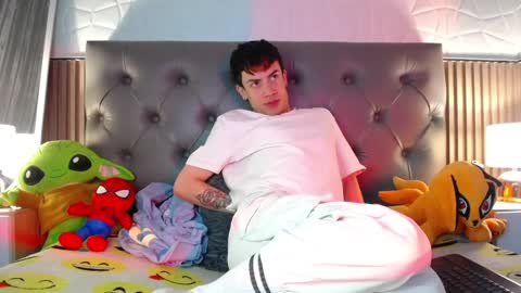 Aaron online show from January 2025 02:15:02 PM