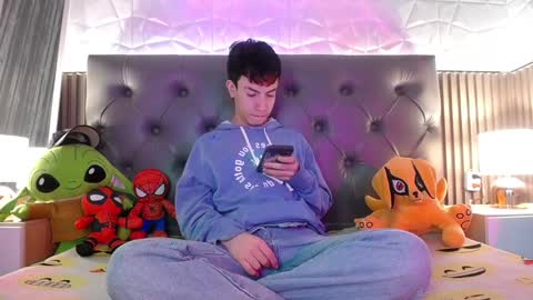 Aaron online show from January 2025 01:42:02 PM