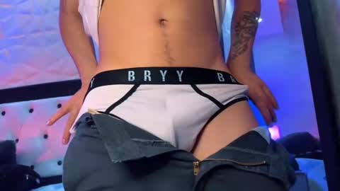 Aaron online show from February 2025 05:49:02 PM