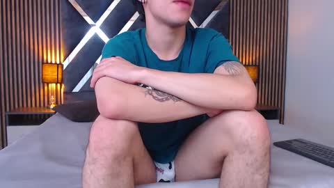 Aaron online show from October 2025 04:51:02 PM