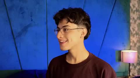 Aaron Ezequiel online show from October 2025 09:13:02 PM