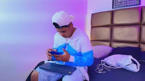 Aaron Kingg online show from February 2026 03:12:01 AM