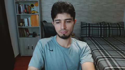 Aaron online show from September 2025 06:13:02 PM