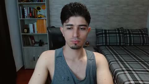 Aaron online show from October 2025 07:00:01 PM