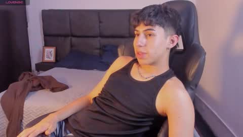 Aron online show from October 2025 08:18:01 PM