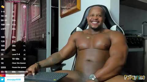 Aaron online show from October 2025 10:03:02 PM