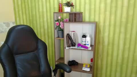 im NiallDun online show from February 2025 02:09:02 AM