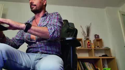 Aaron online show from May 2026 06:58:01 PM
