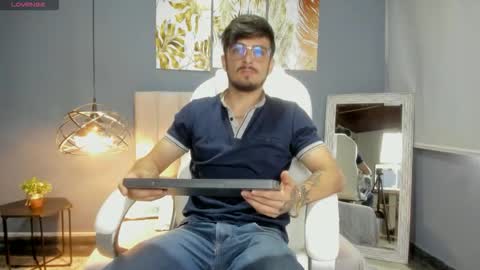 aaronfuentes7 online show from September 2025 05:47:02 PM