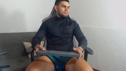 ig aaron hunter123 online show from October 2025 07:06:02 AM