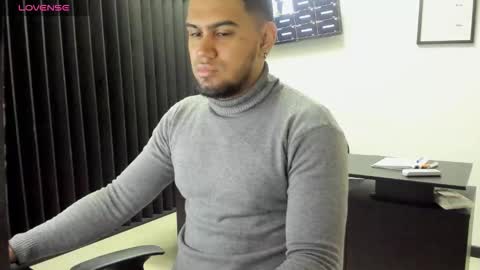 Snapshot of aaronhunter__ chatting on March 2026 01:28:02 PM ig aaron hunter123 online show from March 2026 01:28:02 PM