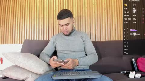 Snapshot of aaronhunter__ chatting on March 2026 03:31:01 AM ig aaron hunter123 online show from March 2026 03:31:01 AM