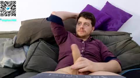 Snapshot of aaronlegend chatting on October 2025 04:13:01 AM Aaron online show from October 2025 04:13:01 AM