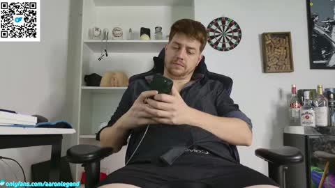 Aaron  online show from April 2026 09:06:02 PM