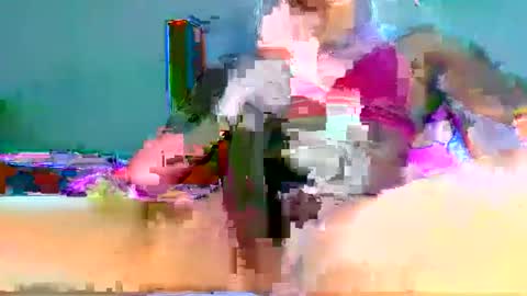 Aaron online show from October 2025 03:54:01 PM