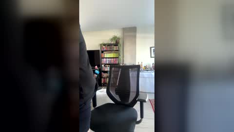 Snapshot of aarosteev chatting on December 2025 06:13:02 PM Jason online show from December 2025 06:13:02 PM