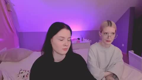 Snapshot of aataraxx chatting on February 2025 05:59:01 PM Fiona and Harry online show from February 2025 05:59:01 PM