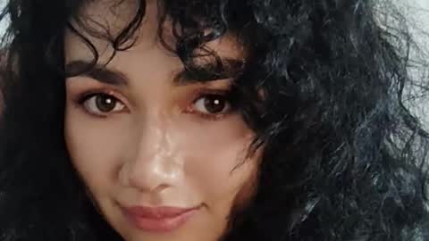 Snapshot of abbi_moon chatting on December 2025 12:44:02 PM Martina online show from December 2025 12:44:02 PM