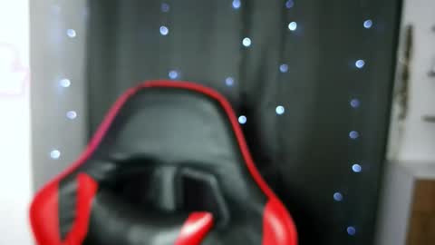 Snapshot of abbi_moon chatting on December 2025 01:07:01 PM Martina online show from December 2025 01:07:01 PM