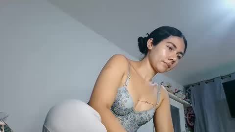 Abbi mooncb online show from January 2025 01:32:01 PM