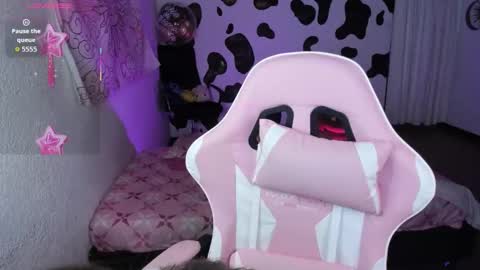 April online show from October 2025 01:03:02 AM