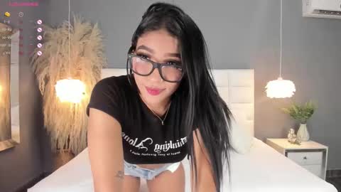 Abbie  online show from November 2025 11:07:02 PM