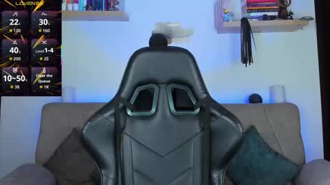 Abbigail Fuster  online show from October 2025 07:28:02 AM