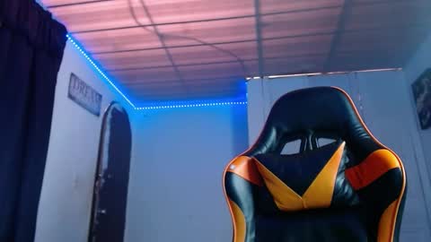 Snapshot of abbiprada chatting on September 2025 07:19:02 PM abbiprada online show from September 2025 07:19:02 PM