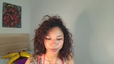 Snapshot of abby_dove1 chatting on January 2025 05:08:01 PM Lucia online show from January 2025 05:08:01 PM
