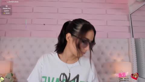 Abby  online show from November 2025 03:00:01 PM