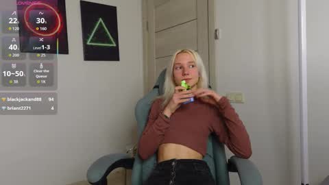 ABBY LAKER online show from October 2025 01:42:02 PM