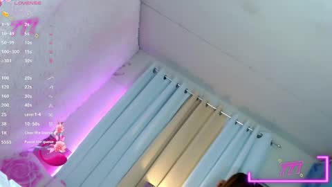 Snapshot of abby_luxpinay chatting on April 2026 09:52:01 PM abby_luxpinay online show from April 2026 09:52:01 PM
