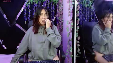 Snapshot of abby_pop_ chatting on March 2026 02:12:02 PM abby pop online show from March 2026 02:12:02 PM