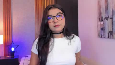 Abby online show from November 2025 08:00:01 PM