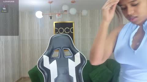 Snapshot of abby_t_ chatting on October 2025 02:35:01 AM abby online show from October 2025 02:35:01 AM