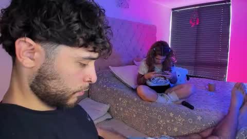 Snapshot of abbyandchris1 chatting on October 2025 03:54:01 PM START TRANSMISSION ---- AM COLOMBIA TIME online show from October 2025 03:54:01 PM