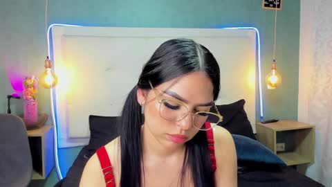 Snapshot of abbydixon1 chatting on December 2024 07:00:02 PM Abby Dixon online show from December 2024 07:00:02 PM