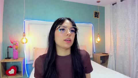 Snapshot of abbydixon1 chatting on December 2024 02:09:01 AM Abby Dixon online show from December 2024 02:09:01 AM